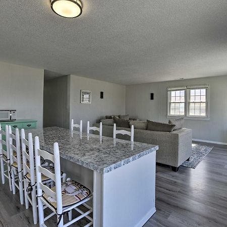 Oak Island Beach Abode With Deck Walk To Shore! Екстериор снимка